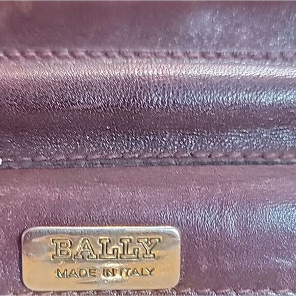 Bally Leather VINTAGE Clutch In Preloved Condition - Picture 9 of 11